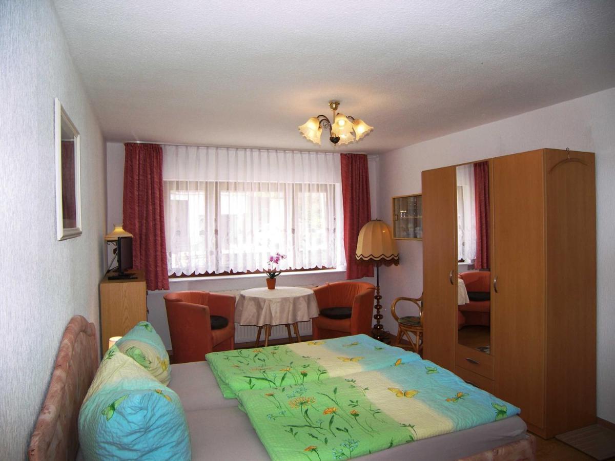 Ferienhaus Alice 10 Gehminuten Vom Strand Entfernt Heringsdorf  Exterior photo